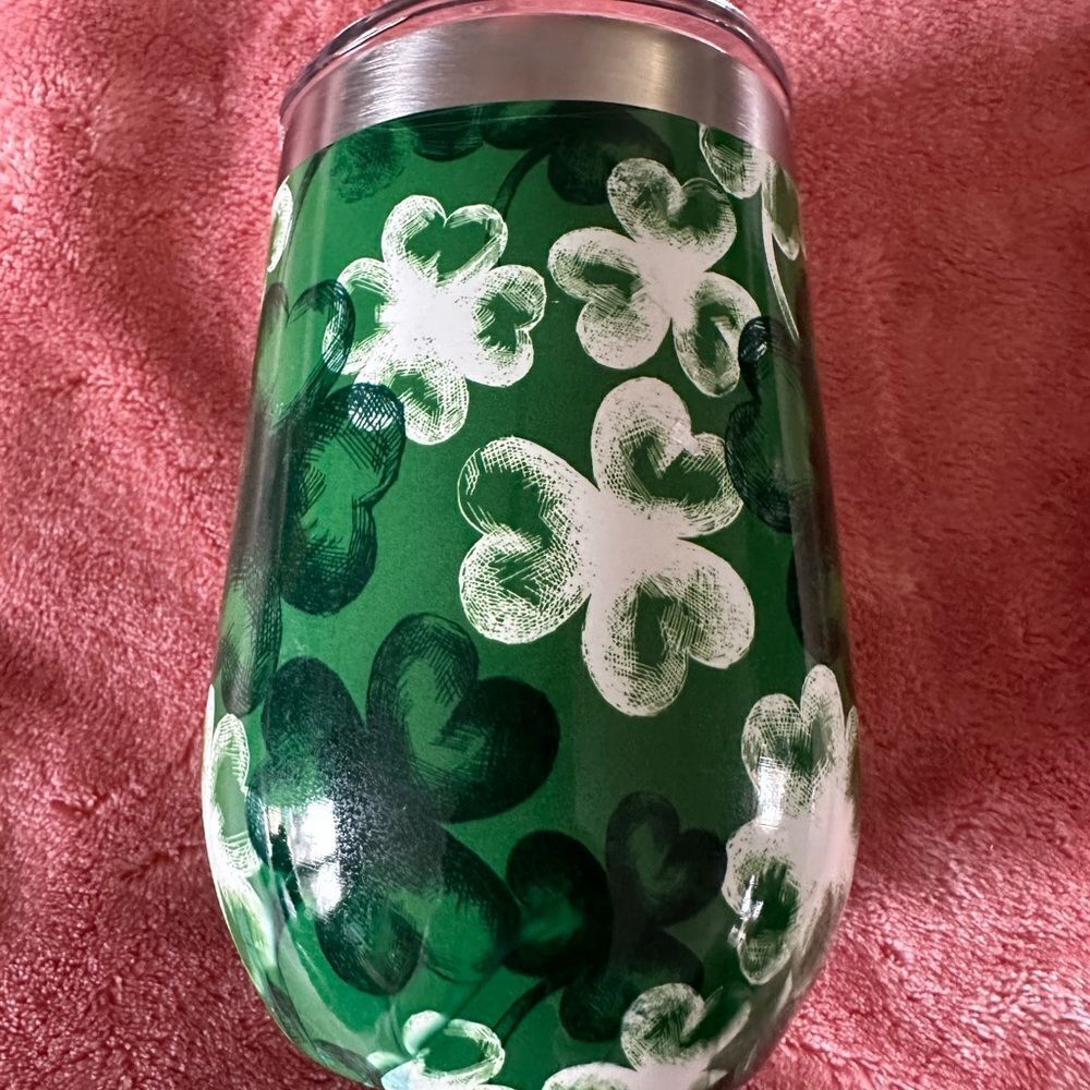 Manna 14 ounce St. Patrick’s day clover, stainless steel cup with lid